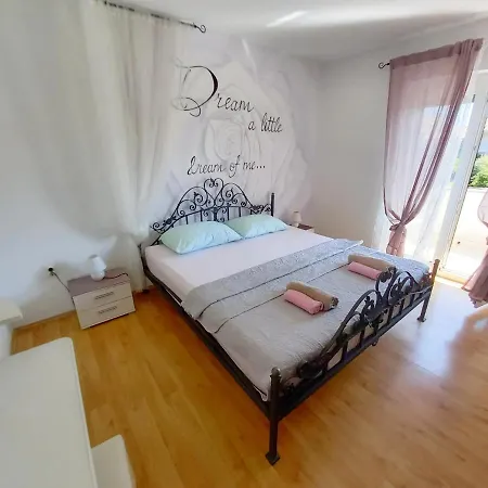 Melita Apartman
