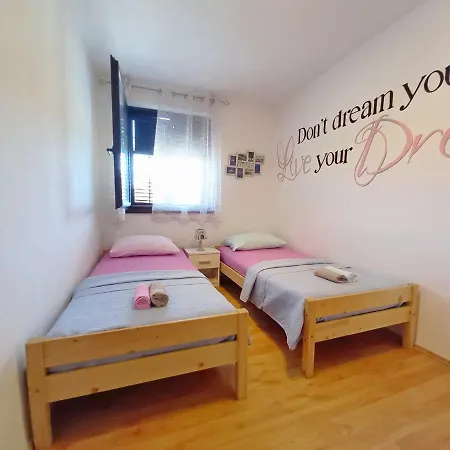 Melita Apartment Valbandon