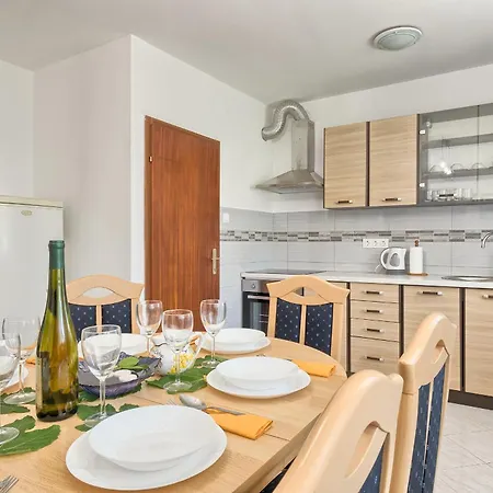 Apartment Melita Valbandon